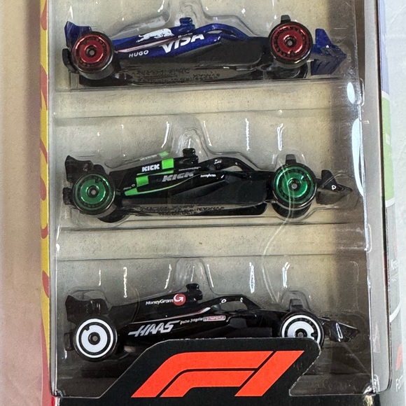 Hot Wheels ***FORMULA 1*** 5 PACK - Picture 3 of 7